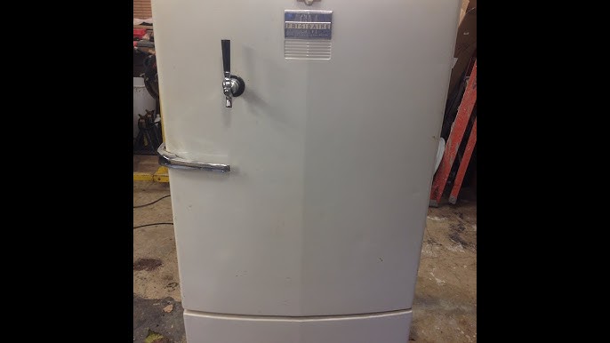 1948 GM MJ-7 Frigidaire Vintage Refrigerator