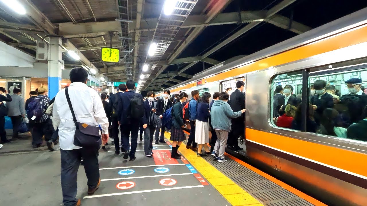 【4K60】新松戸駅構内を散歩！帰宅ラッシュ時！【常磐線＆武蔵野線】