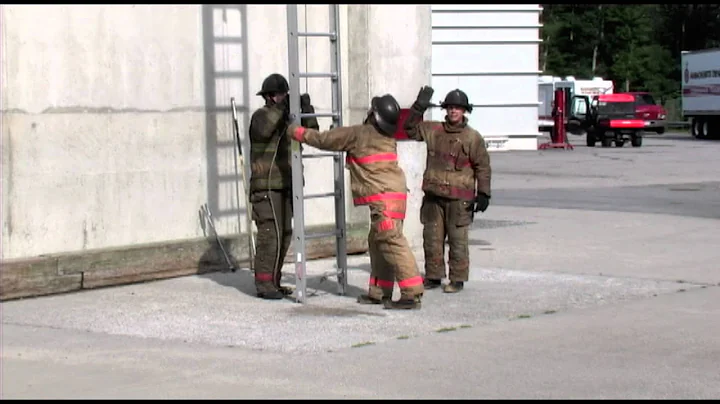 28-foot Ladder 2-Person Low Shoulder Carry & Raise with Tools