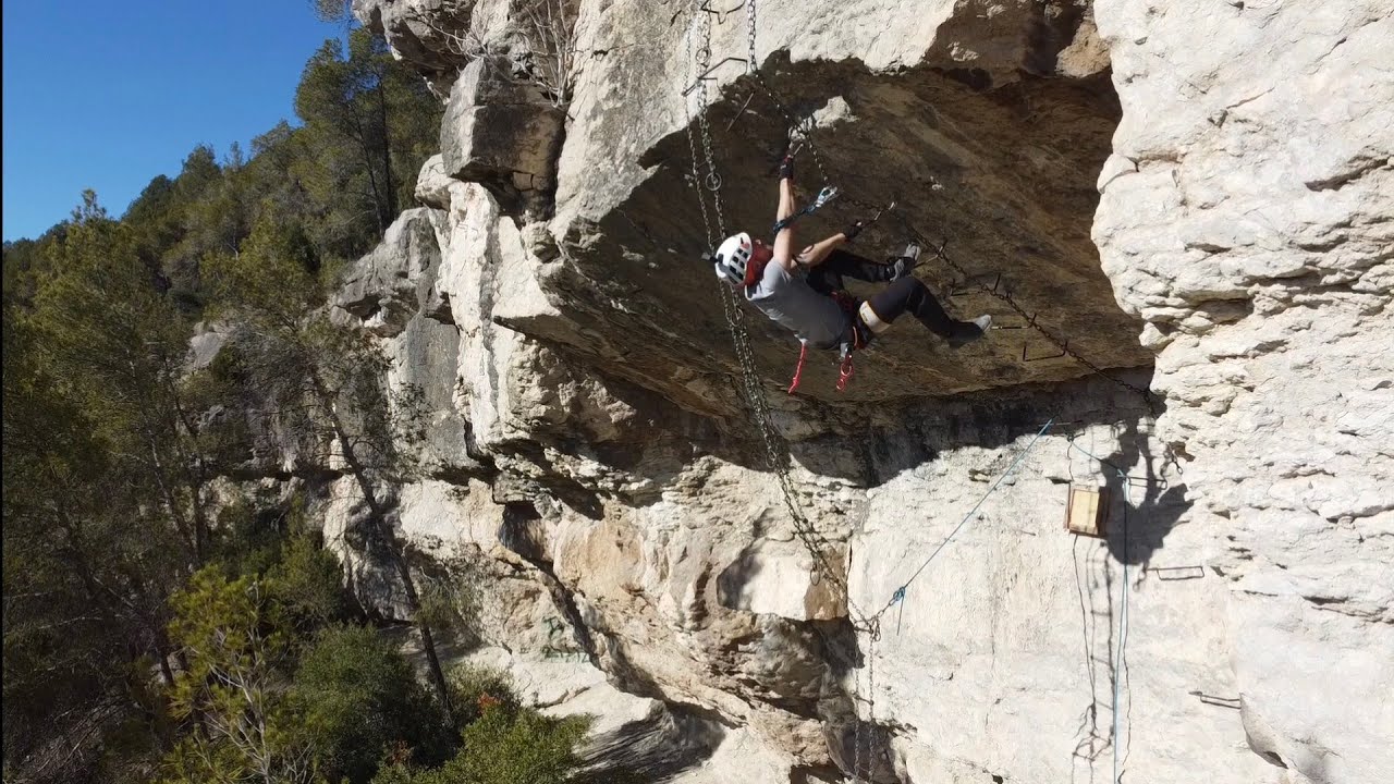 Via Ferrata K6 La Cinglera del Resistant  (Castelbell i el vilar, Barcelona)