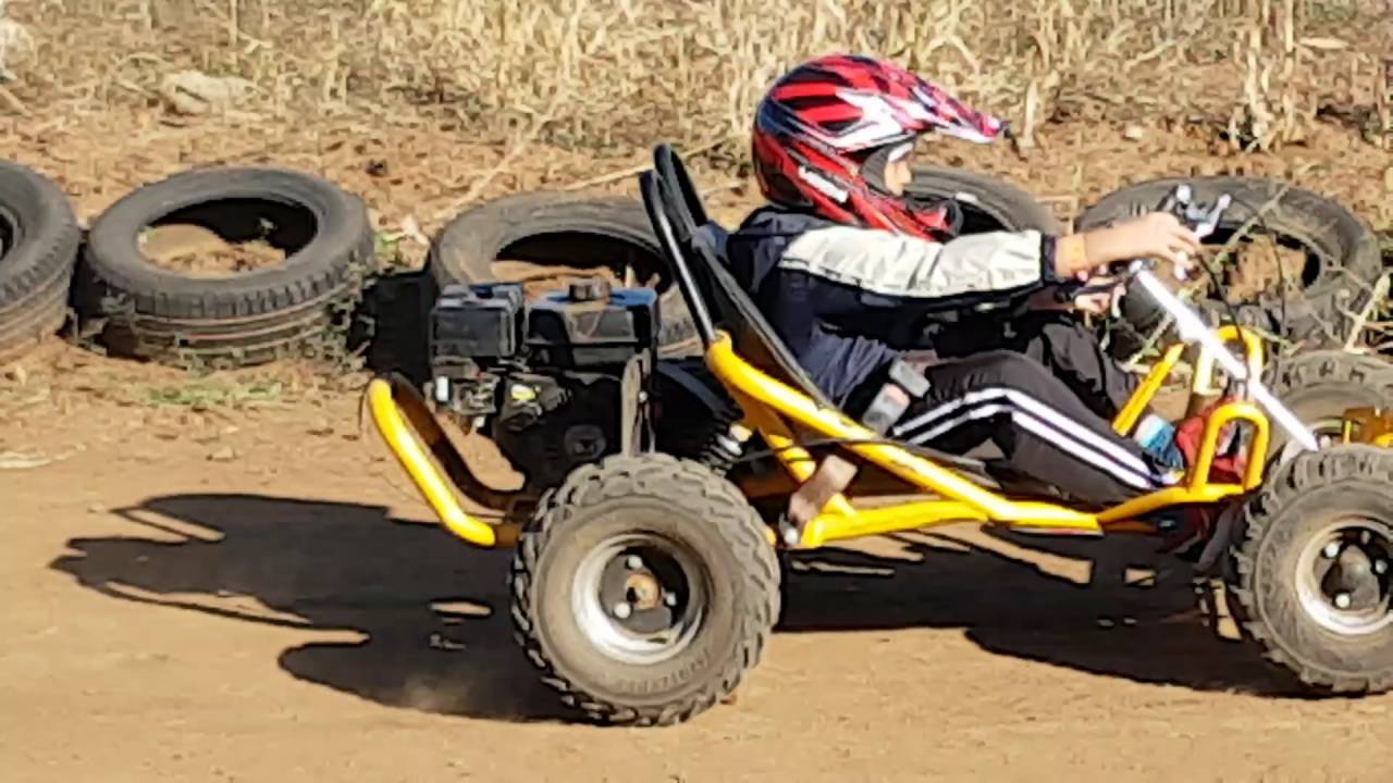 Driving on the most dangerous dirt buggy track in the world.. UM I NOT GOOD