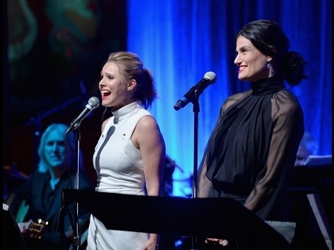 فيديو: Idina Menzel Net Worth: ويكي ، متزوج ، أسرة ، زفاف ، راتب ، إخوة