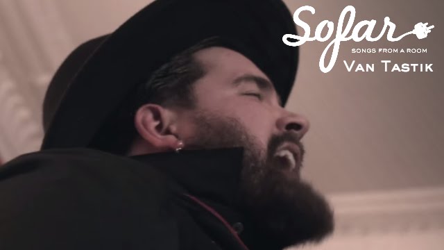 Don't Leave Me On Valentine's Day