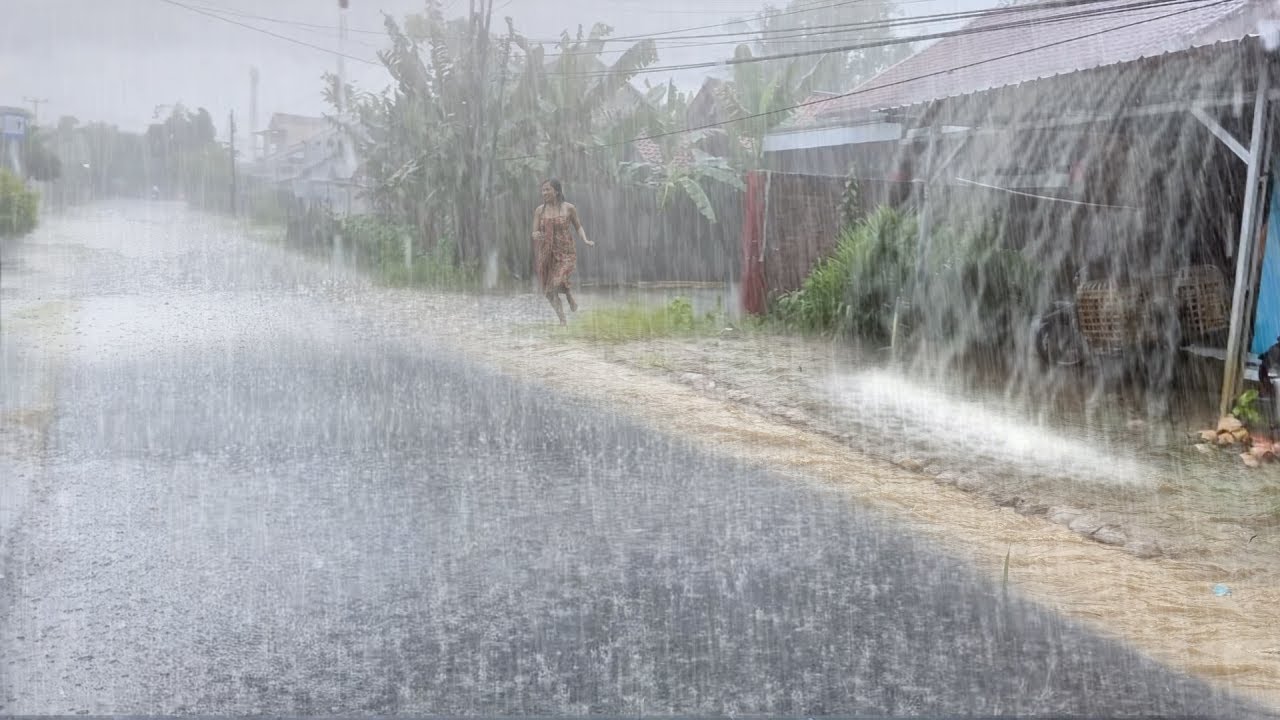 [RAIN WALK] Extreme Thunderstorms and Heavy Rain in Red Soil Village ...