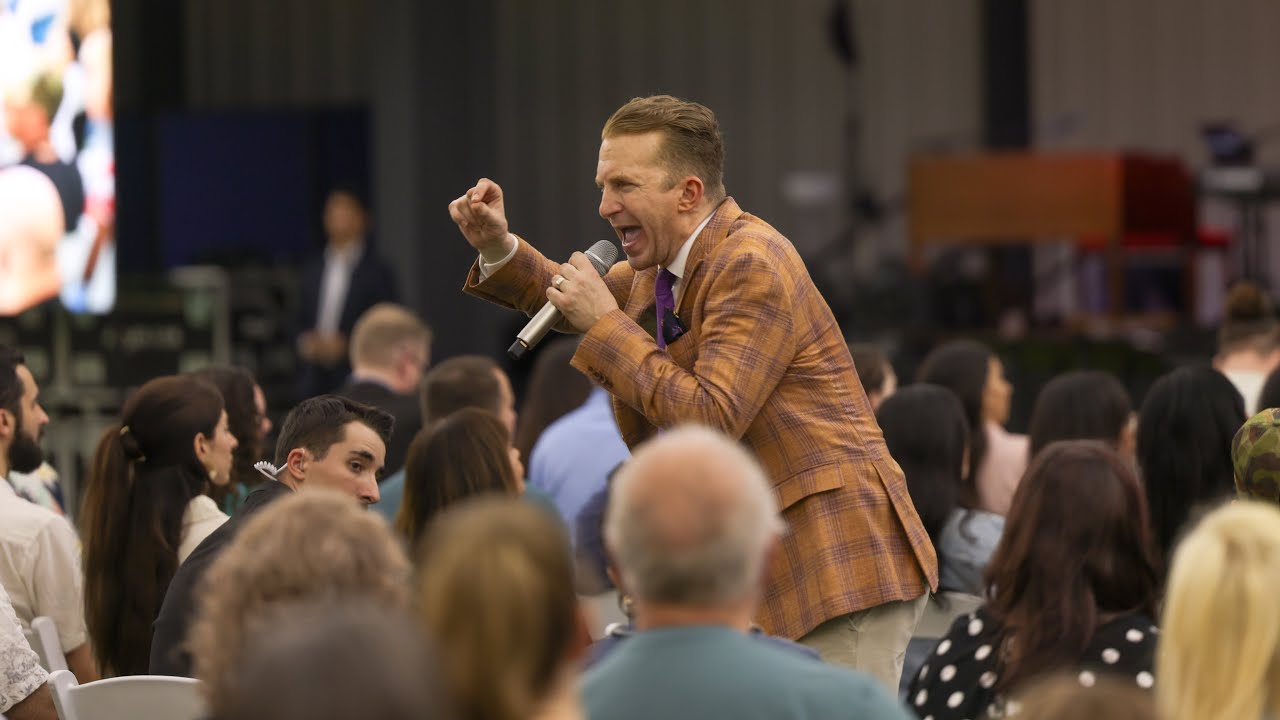 Winning The War Against Manhood: 10 Bible Standards for Successful Husbands, Fathers & Men