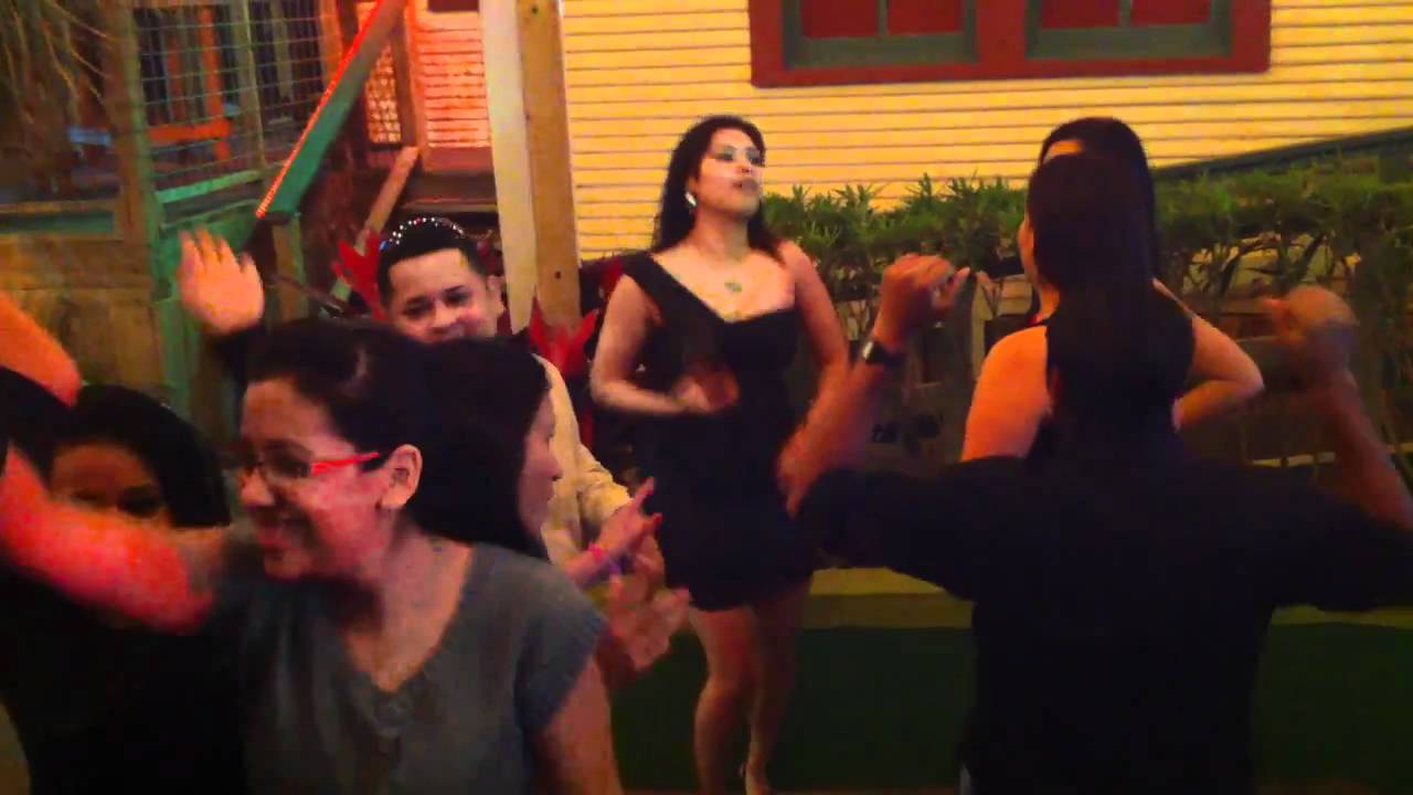 Fiesta De Navidad De Salsas Mexican Restaurant En El Spot Galveston