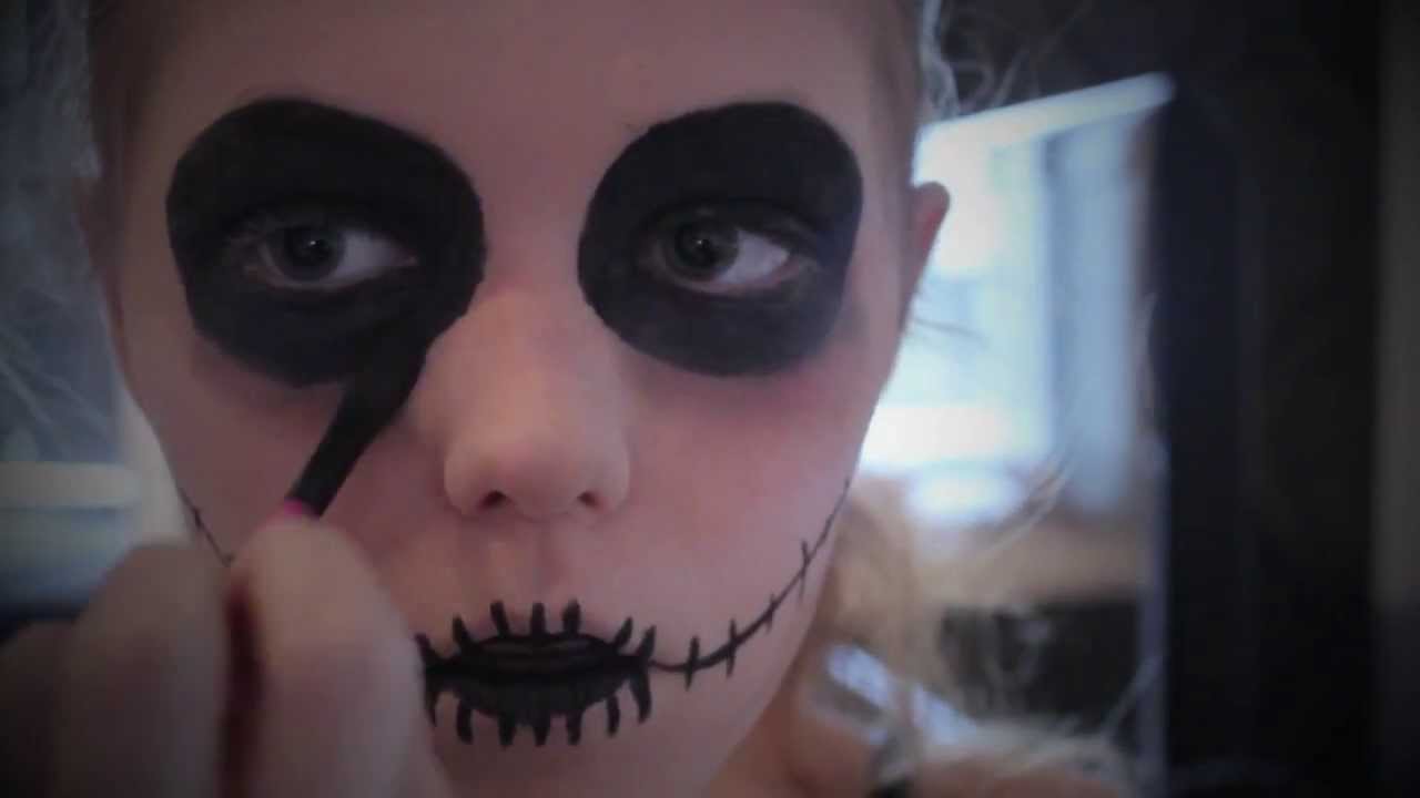 Easy Half Skeleton Face Makeup