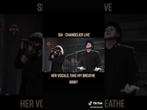 Chandelier - Sia (Live on SNL)