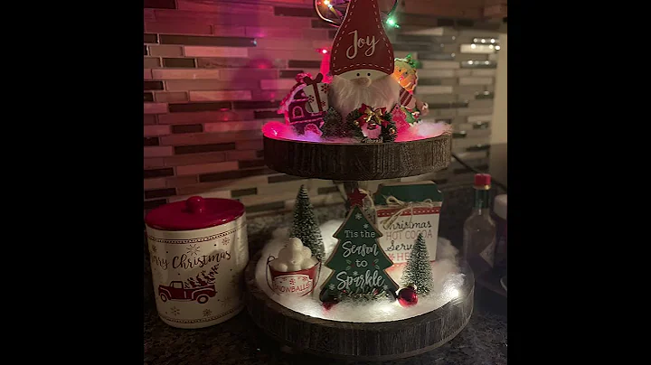 Christmas decor w/traditional colors
