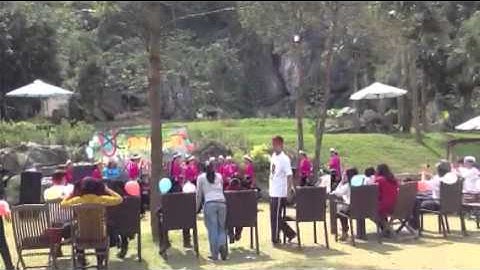 Múa cồng chiêng của bà con dân tộc Mường