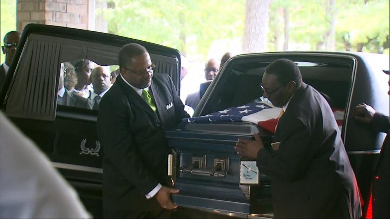South Carolina Shooting: Mourners Remember Walter Scott
