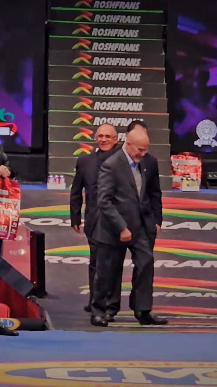 Astral es el ganador del Absoluto en el Concurso de Fisicoculturismo en la Arena México.