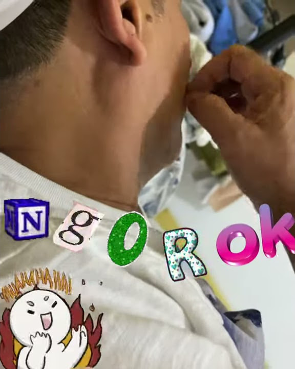 💚 KARNA NGAK BISA TIDUR AKHIRNYA VIDEOIN SUAMI YANG LAGI NGOROK 😜💚 #Shorts #ngorok #snoring