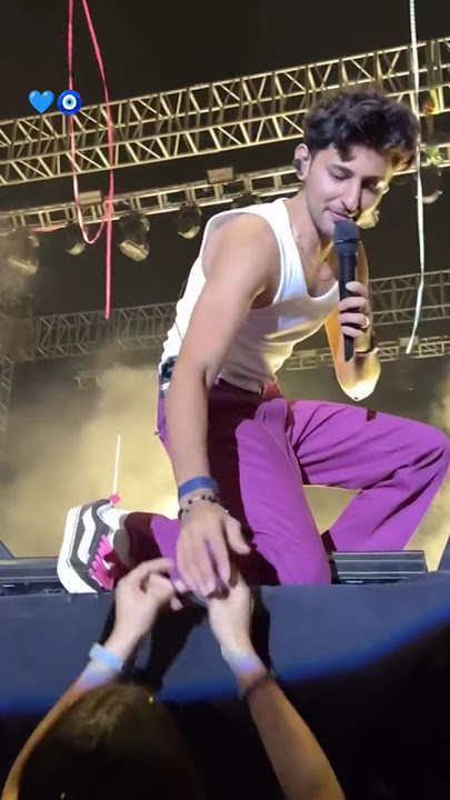 she gave Darshan a ring and a bracelet 🤌😭🥹💙#darshanravaldz #love #darshanravelnewsong #newconcert