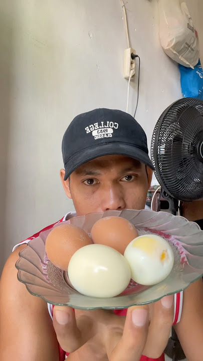 Makan telur #telurrebus #mukbang #telurayam #makanansehat #shorts