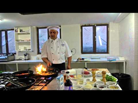 ხბოს ესკალოპე თეთრი ღვინის სოუსში