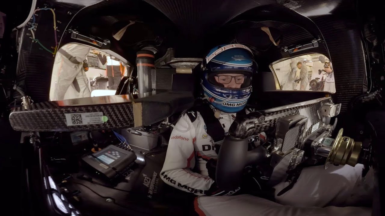 Hotlap with the Porsche 919 Hybrid at Le Mans (360° video) 