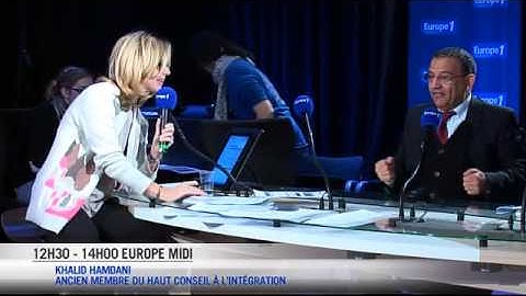 Voile à l'école: "un fichu sur la tête c'est un détail"