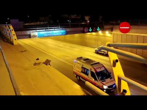 حادث سير على طريق قربنار قونية يؤدي بإنزلاق سيارة تحت الجسر