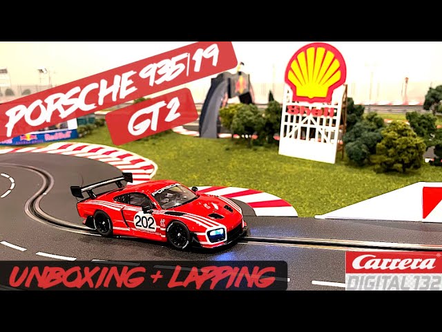 Unboxing Carrera's Digital 132 Race To Victory Starter Set 