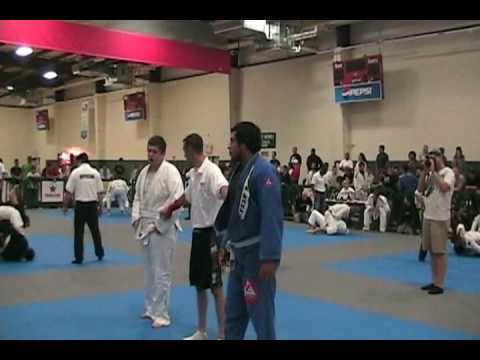 Eddie Chavez 2009 ATAMA open- Gracie Barra / Dracu...
