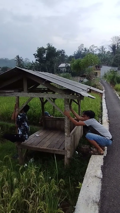 LAGI ENAK REBAHAN TIBA-TIBA ADA GEMPA!! #shorts #ngakak #comedy #funny #lucu #fyp