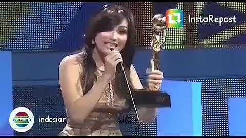 INDONESIAN DANGDUT AWARD Tasya Rosmala kategori Penyanyi Dangdut pendatang baru terpopuler