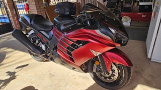 OGIO TANK BAG M2 8/12L ZX14R - YouTube