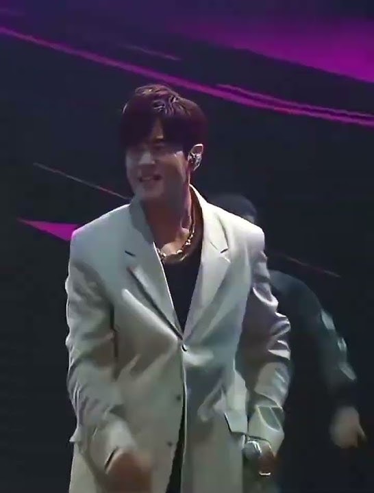 Aaron Kwok & Jay Chou dance Baby Shark!