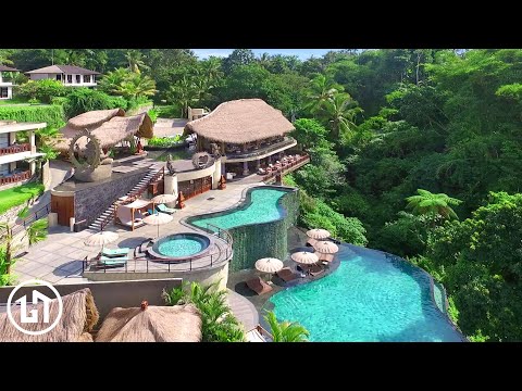 Video: Ylellinen Hideaway: Villa Mayana Costa Ricassa