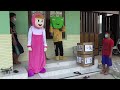 MY FRIENDS UNBOXING &amp; WEARING CLOWN ADU DU WITH MASHA, LILY ALAN WALKER INSTRUMENT SONG