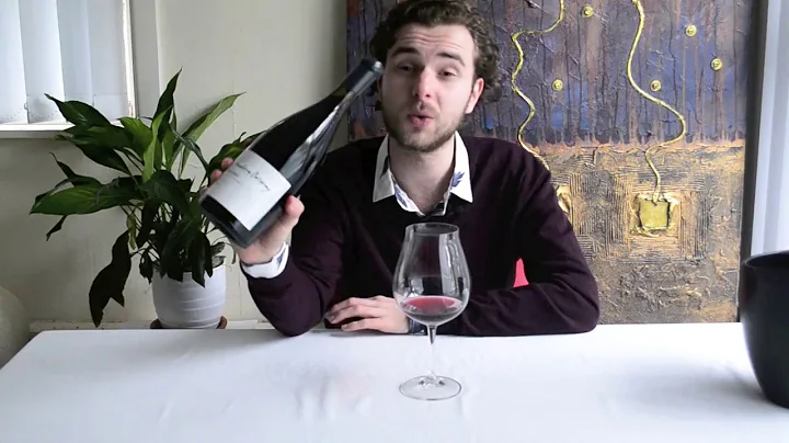 Wine Expert tastes French Wine: Caroline Morey 'Le...