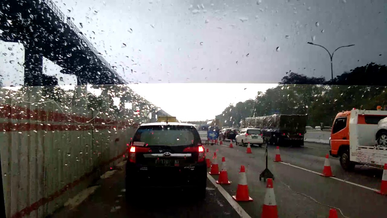 tol cibubur macet ada perbaikan  jalan  YouTube