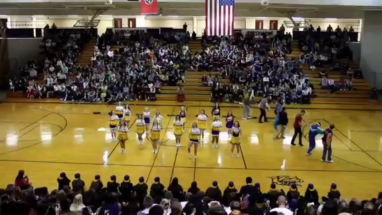 Clarksville High School Varsity Cheerleaders Throw Back Pep Rally