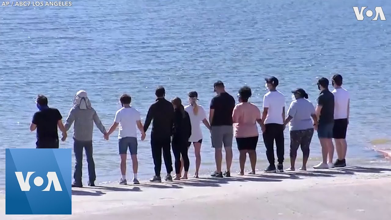 Glee Cast Gathers to Mourn Co-Star Naya Rivera