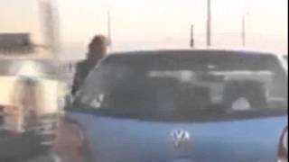 Araçta Makyaj Yaparken Kaza Yaptı