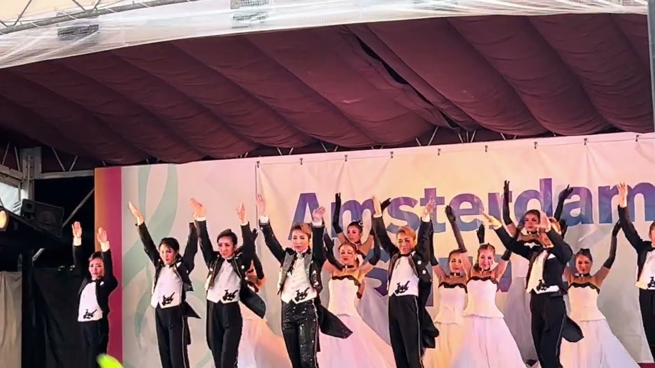 2024.6.30(日)アムステルダム広場千秋楽　チームハピネス『Spring Festival Review Show ハピネス 〜色とりどりの春をあなたへ〜』　ハウステンボス歌劇団