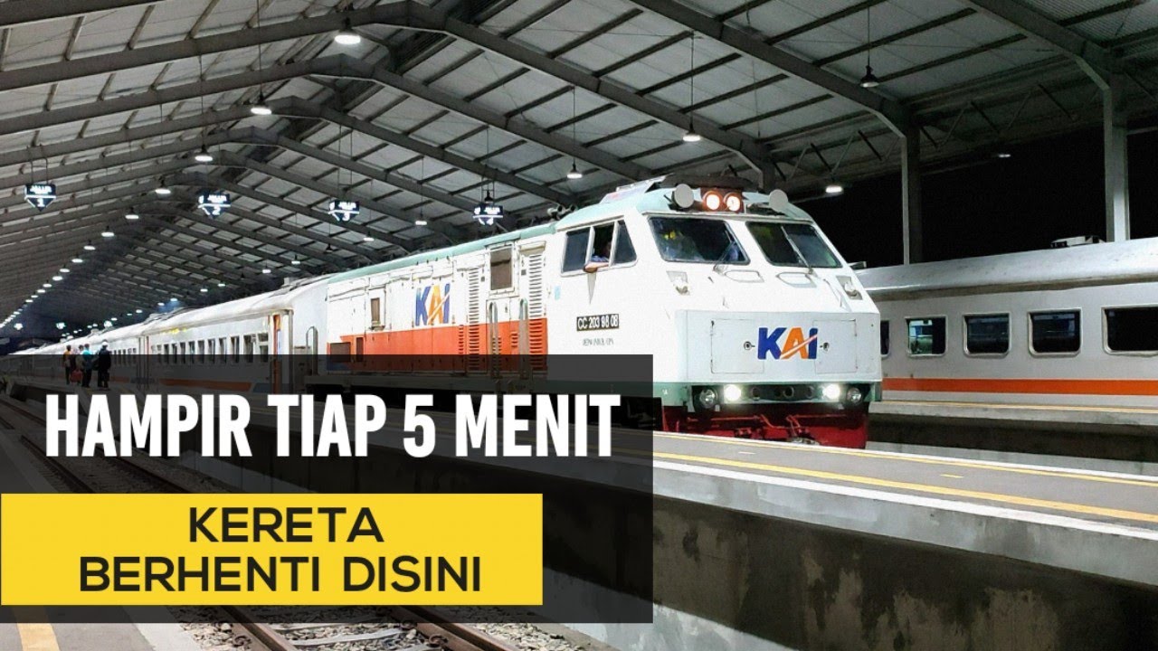 Tengah Malam Banyak Kereta Berhenti di Stasiun Kebumen, dari Kereta  Ekonomi Sampai Kereta Eksekutif