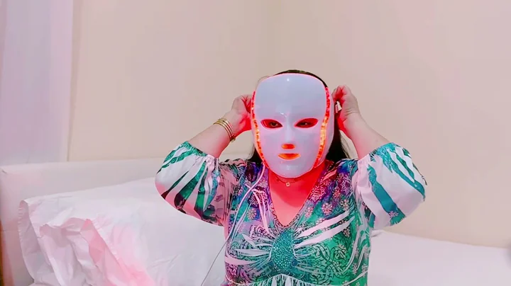 LED FACE MASK THERAPY | Dana Em