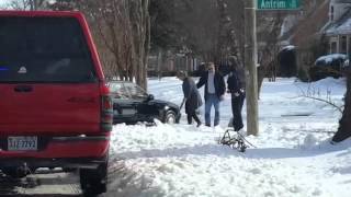 RICHMOND OFFICER HELPS STUCK DRIVER
