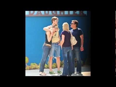 Yvonne Strahovski and Tim Loden