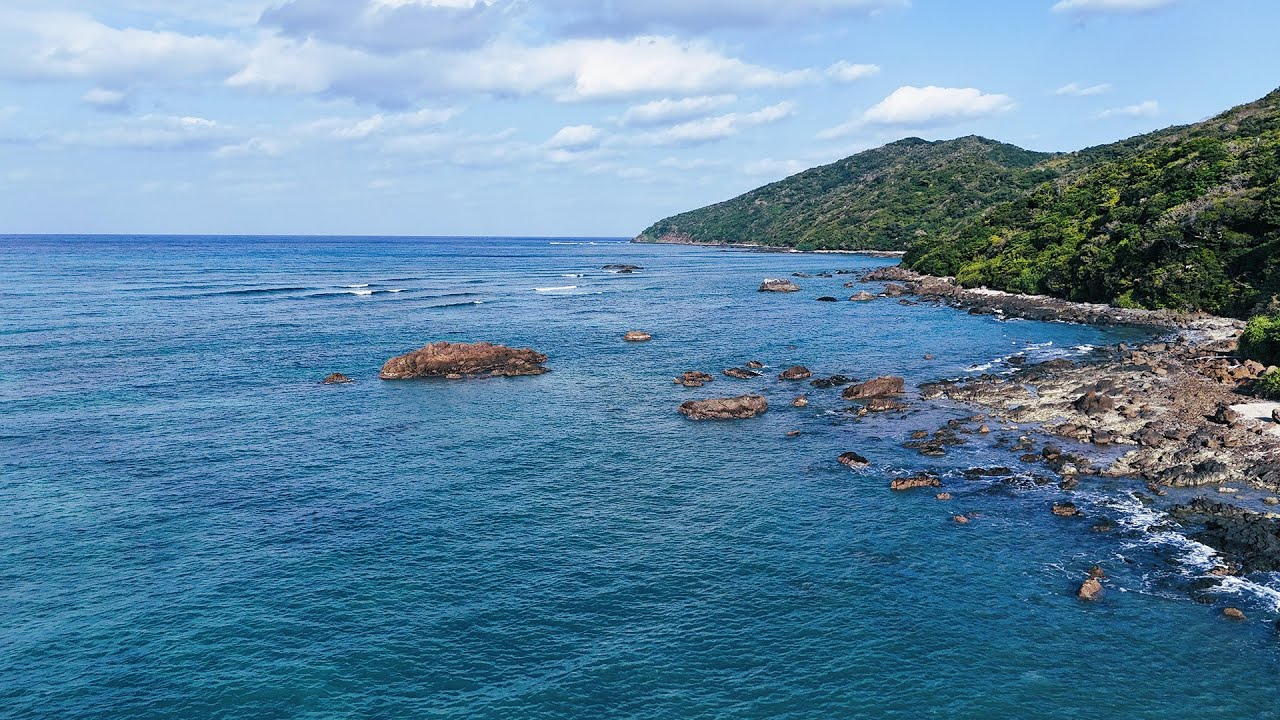 全国屈指の釣り天国の離島へ釣り旅。絶対にボウズにならない最強五目ルアー釣りやってみたら…【鹿児島県奄美大島】