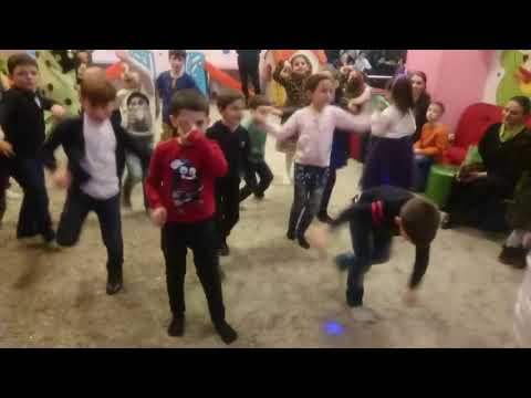 პატარა ეპიკელების ზეიმი. Studia-Bagi Epic