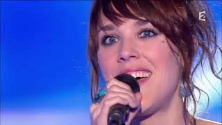 FRANCIS CABREL PAR ZAZ   Petite Marie   CHAMPS ELYSEES   LIVE FRANCE 2