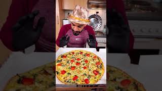 بيتزا هندية بالكاري؟ وبالكاجو؟ شي غريب!! Indian Curry Pizza Review bros #Shorts