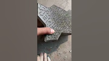 Zikzak paver block demoulding.