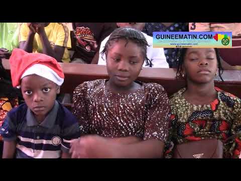 Le Curé Jaques Folly à Mamadi Doumbouya Nous Les Religieux Nous Prions Pour Noël à Conakry 