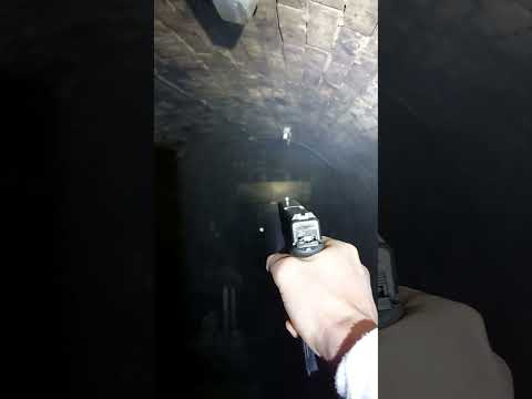 GLOCK 17 vs COLD STEEL BOLO MACHETE, 9 mm vs 1055 Carbon Steel    