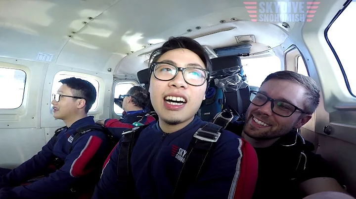 Heng chia Liu's Tandem skydive!