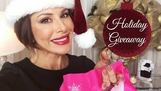 Happy Holiday Giveaway For My Subscribers!